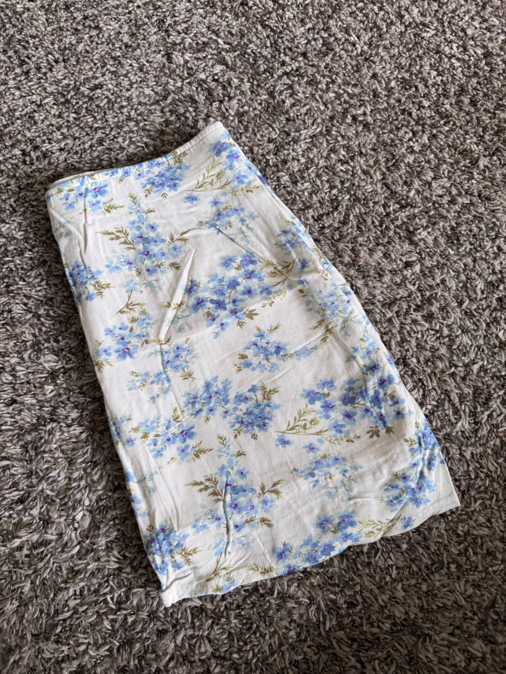 American Eagle Floral Print Skirt